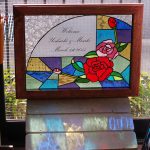ステンドグラスのウェルカムボード【花】