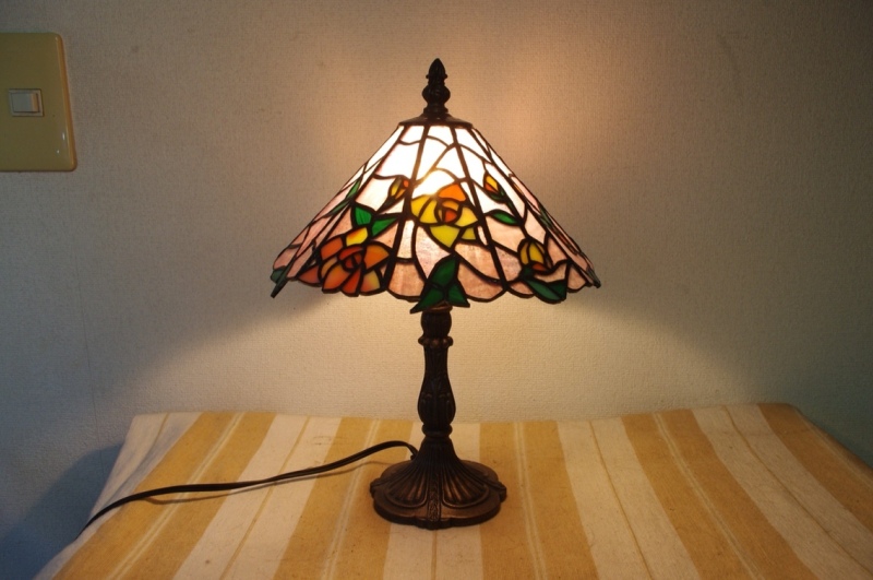 ステンドグラスランプ