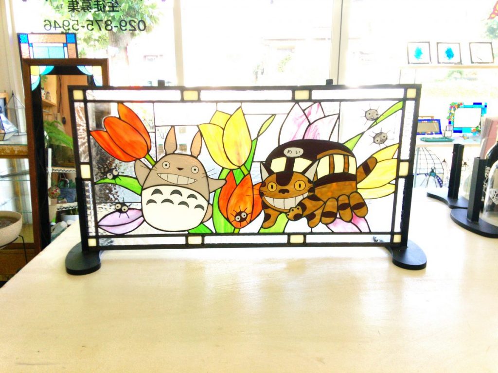 生徒さんの作品 トトロとネコバスのステンドグラス ステンドグラス工房オクノシオ