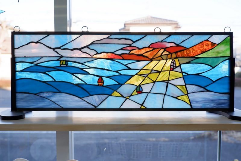 生徒さんの作品。ステンドグラスの海のパネル | ステンドグラス工房
