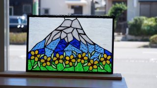 春の富士山のステンドグラスパネル 春の富士山のステンドグラスパネル