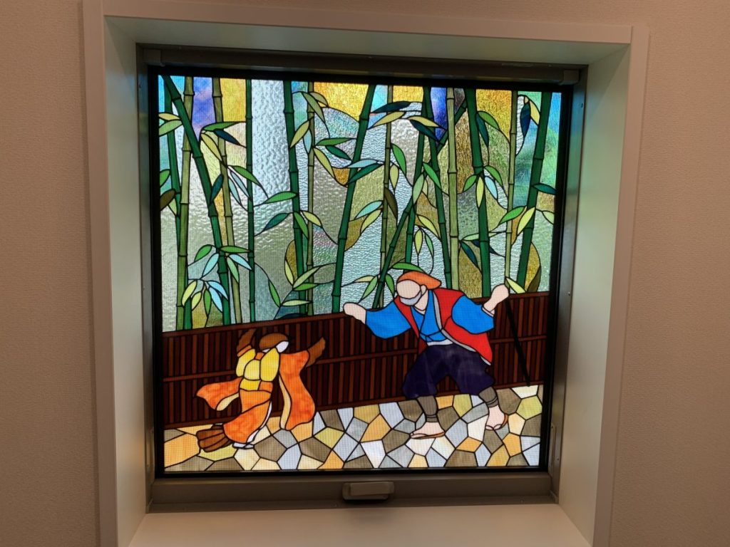 練馬区、水谷しきを記念館 雀のお宿 | ステンドグラス工房オクノシオ